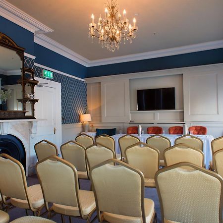 Creighton Hotel Clones Bagian luar foto