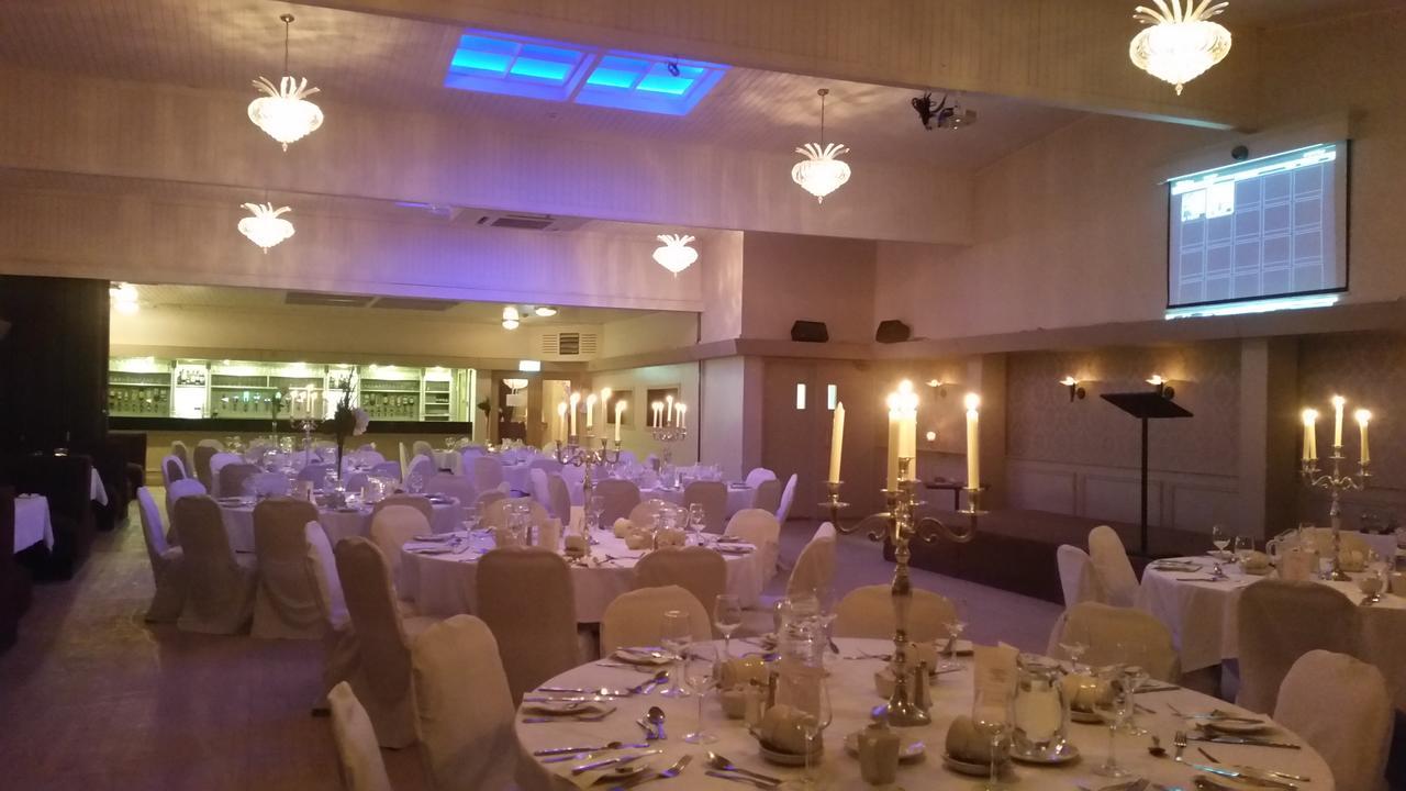 Creighton Hotel Clones Bagian luar foto